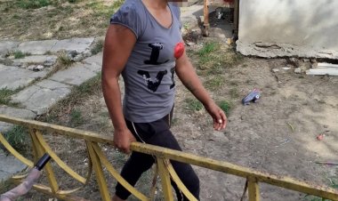 Fără nicio reținere, au furat gardul de la locul de joacă și l-au dus la ei acasă