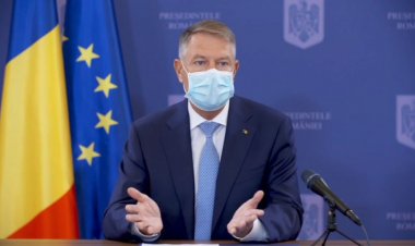 Iohannis, la ieşirea din biserică: Ne-am rugat pentru victimele incendiului. Doamne ferește să se repete tragedia