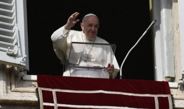 Papa Francisc îi cere unui cardinal italian să îşi asume o misiune de pace pentru Ucraina