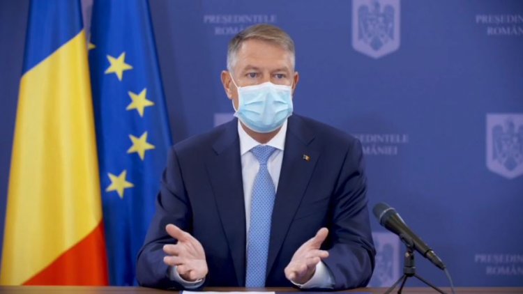 Iohannis, la ieşirea din biserică: Ne-am rugat pentru victimele incendiului. Doamne ferește să se repete tragedia