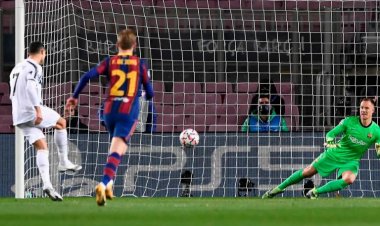 FC Barcelona umilită de Juventus, scor 3-0. Italienii câștigă grupa Ligii Campionilor