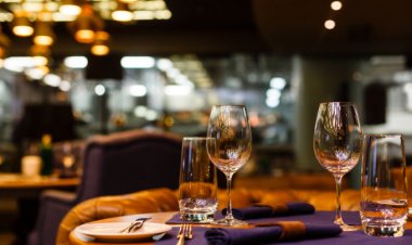 Patronatul Hotelierilor şi Restaurantelor solicită Guvernului redeschiderea urgentă a restaurantelor la interior