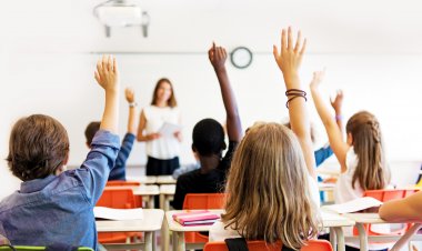 Nou regulament de funcţionare a şcolilor. Elevii nu mai pot fi exmatriculaţi