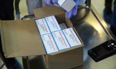 Prospectul vaccinului anti-Covid Moderna - reacţii adverse posibile