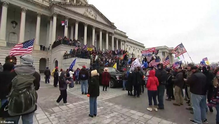 Proteste violente la Washington. Partizanii lui Trump au luat cu asalt Congresul SUA