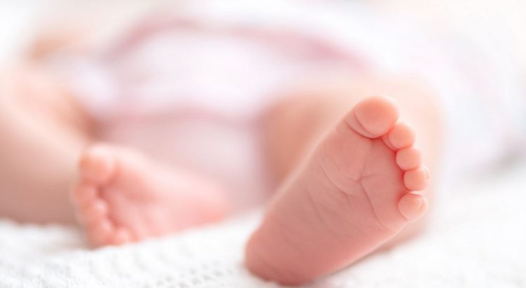 Un bebeluș cu două capete a fost născut într-un spital din București