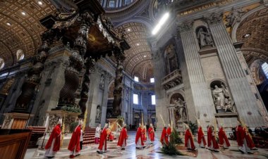 VIDEO: Papa Francisc a oficiat slujba de Florii în cadru restrâns