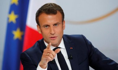 Emmanuel Macron anunţă restricţii extinse şi închiderea şcolilor