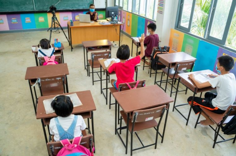 Cîmpeanu: 2.400 de elevi din 12 localităţi nu participă la deschiderea anului şcolar