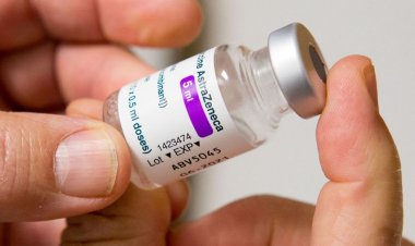 Legătura dintre vaccinul de la AstraZeneca și tromboze, confirmată de un oficial EMA