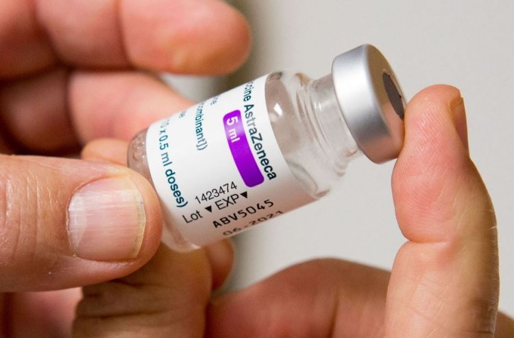 Legătura dintre vaccinul de la AstraZeneca și tromboze, confirmată de un oficial EMA
