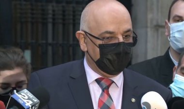 Arafat: Pandemia nu a trecut. Vaccinarea, obligatorie pentru cine doreşte, nu înseamnă că luăm oamenii şi îi obligăm.