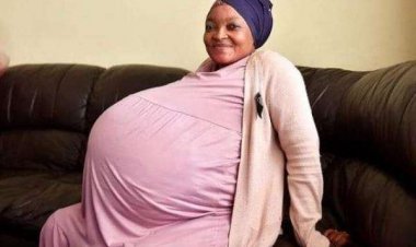 O femeie din Africa de Sud a născut zece copii