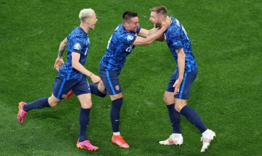 Slovacia, victorioasă în faţa Poloniei cu 2-1. Hațegan a arătat primul cartonaș roșu de la Euro 2020