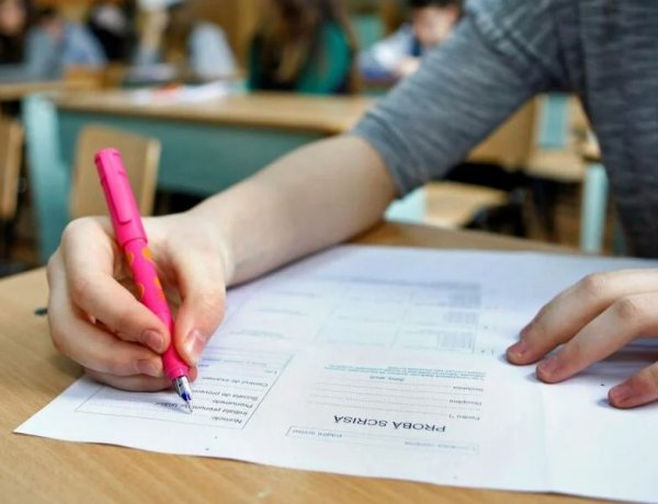 Examenul de Bacalaureat, amânat de codul roşu de caniculă