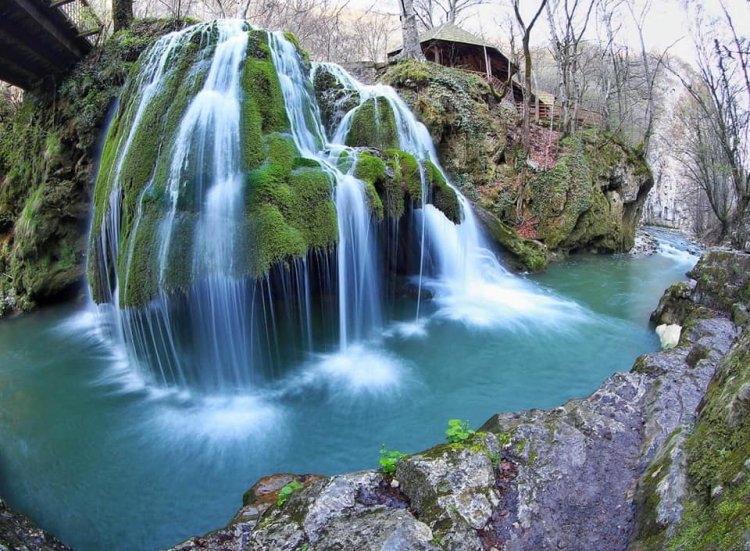 FOTO - Cascada Bigăr s-a prăbușit din cauze naturale