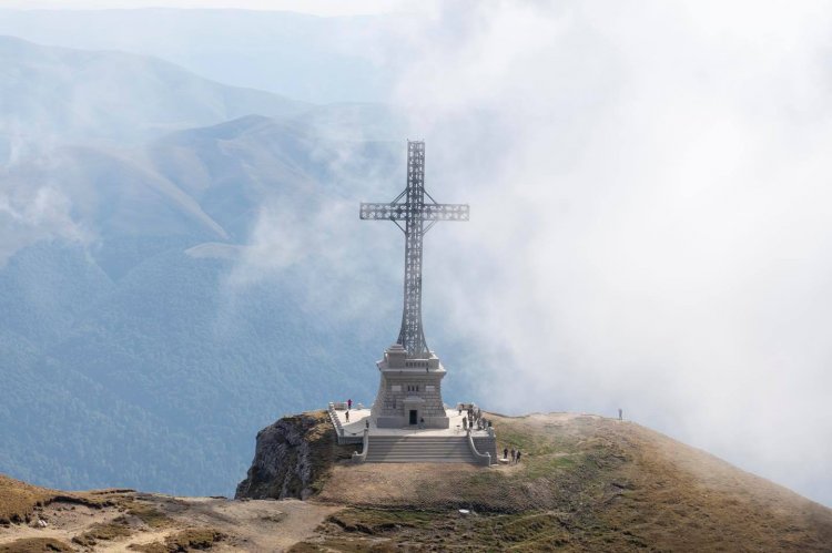 Reabilitarea Crucii Caraiman, misiune îndeplinită