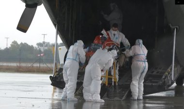 3 pacienţi cu COVID, în stare gravă, transportaţi cu o aeronavă militară la Timişoara