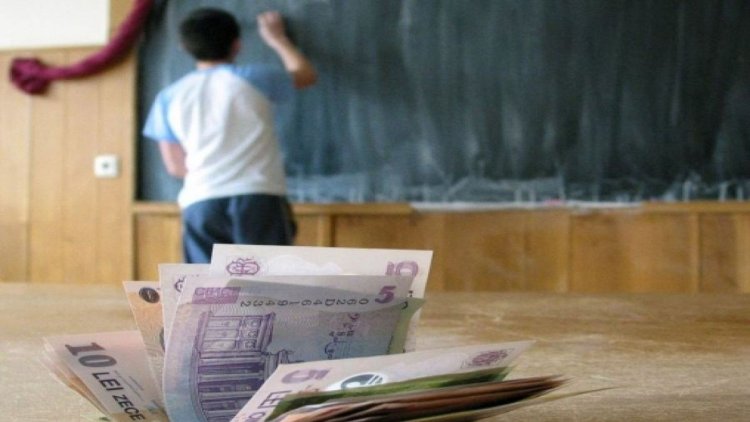 Ligia Deca: Bursele vor creşte; bursele de merit vor creşte de la 200 la 450 de lei pe lună