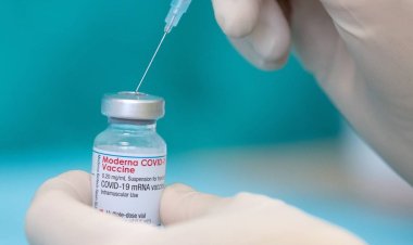 Franța recomandă ca persoanele sub 30 de ani să nu fie vaccinate cu serul anti-Covid Moderna