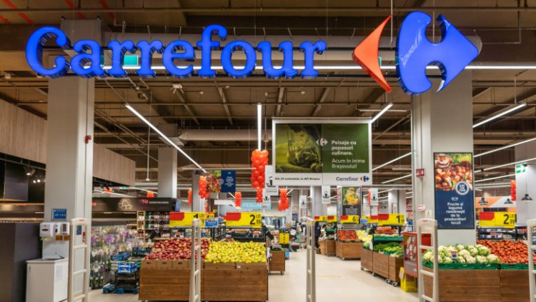 Carrefour a iniţiat retragerea de la comercializare a unor pipote de pui de la Copanex SRL