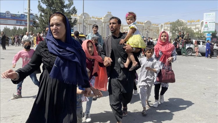 Comisia Europeană: Cincinsprezece ţări din UE vor primi 40.000 de afgani