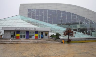 Centru de colectare donații pentru refugiații ucrainieni la Pavilionul Expozițional din Constanța