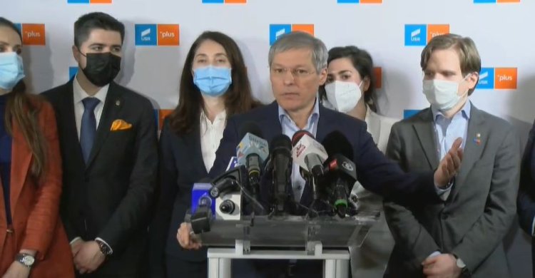Cioloș: Am decis să demisionez din funcţia de preşedinte al USR. Rămân în continuare în partid