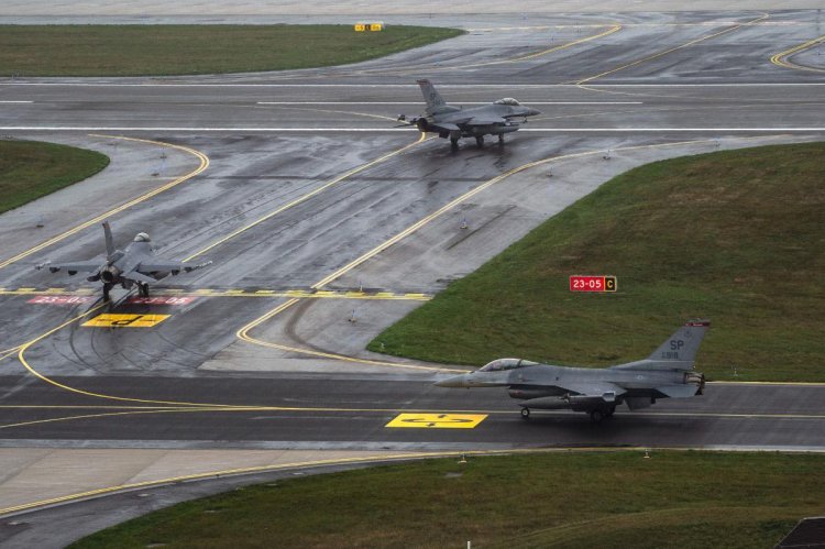 O escadrilă de avioane de vânătoare americane F-16 se mută din Germania în România