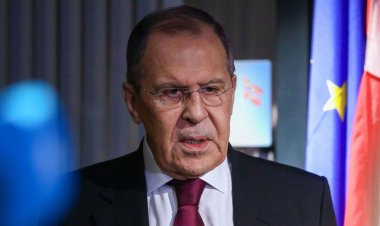 Serghei Lavrov acuză Occidentul că se pregăteşte de război cu Rusia