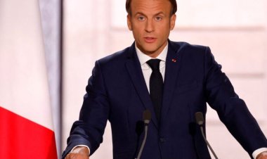 Macron cere industriei militare să grăbească trecerea la economia de război