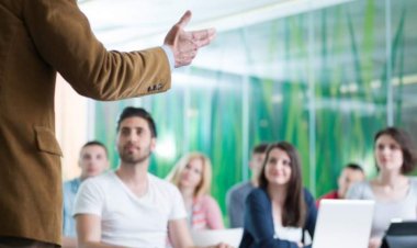 Se elimină obligativitatea deţinerii titlului de doctor pentru ocuparea postului de asistent universitar