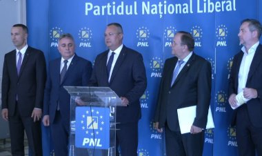 Ciucă: Nu mai trebuie să existe grupuri sanitare în curtea şcolii în România anului 2024