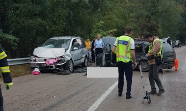 O femeie a murit şi alte 9 persoane au ajuns la spital, în urma unui accident rutier pe DN3
