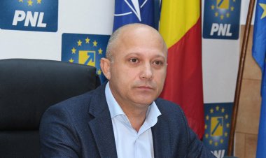 Agențiile de turism cer demisia lui Daniel Cadariu: Este zero!