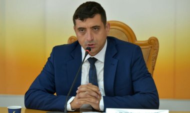 Dosar penal pentru George Simion, după ce a fost prins conducând fără permis