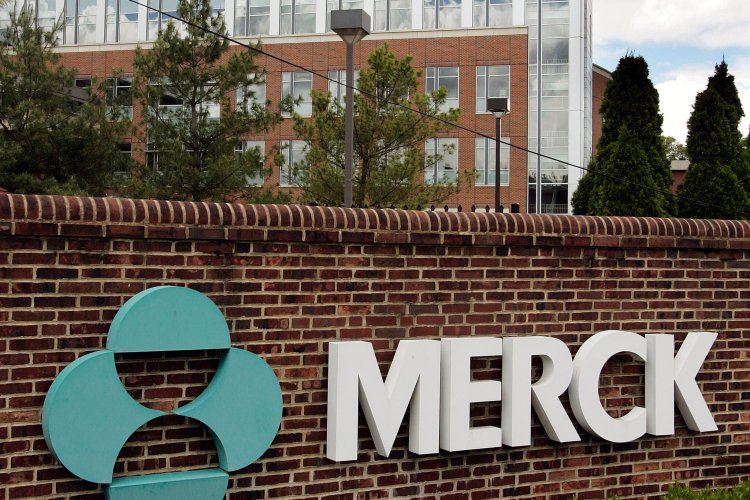 Moderna şi Merck vor să dezvolte împreună un vaccin cu ARN mesager împotriva cancerului