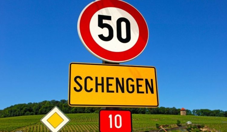 Intrarea în spaţiul Schengen poate să ridice costul produselor de import-export