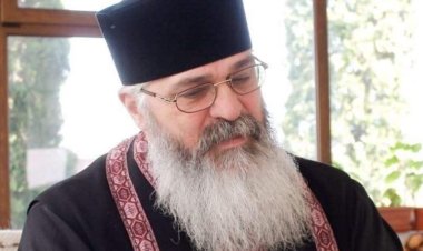 Părintele Calistrat Chifan nu mai are voie să slujească