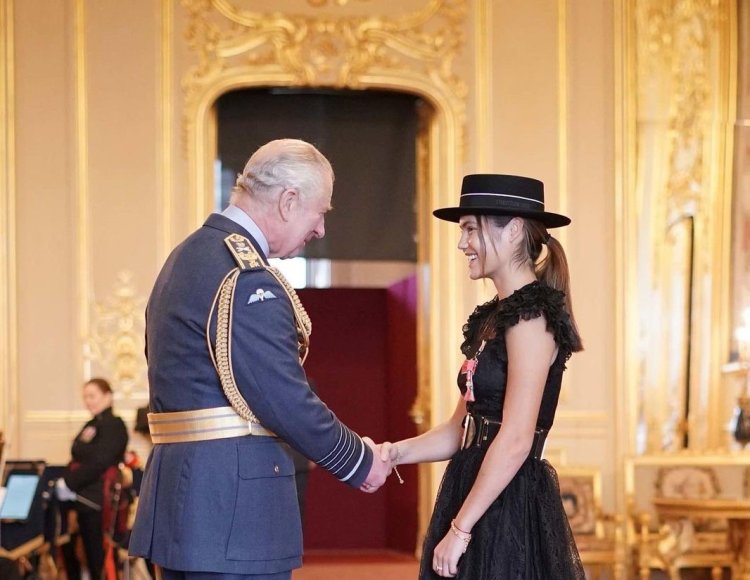 Emma Răducanu, numită membră a Ordinului Imperiului Britanic de către Regele Charles al III-lea