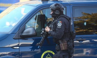 O operațiune de sabotaj a Rusiei, dejucată de SRI. Momentul când cei doi ucraineni sunt arestați