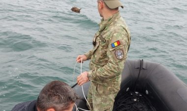 Forțele Navale Române au distrus o mină marină în apropiere de Portul Constanța
