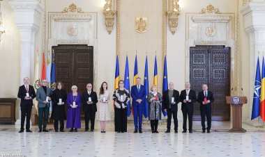 Personalităţi şi instituţii de cultură, decorați de Klaus Iohannis