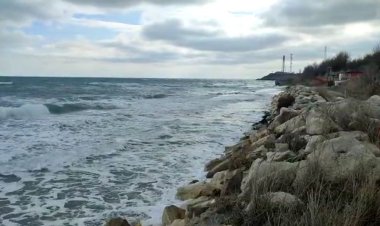 Plaja de la Tuzla a dispărut peste noapte
