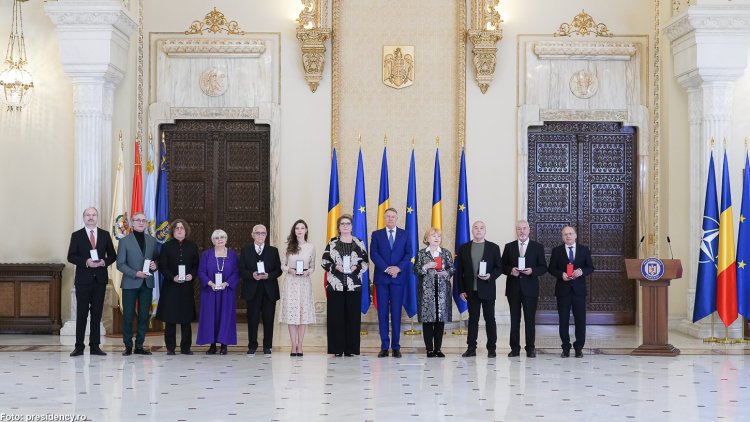 Personalităţi şi instituţii de cultură, decorați de Klaus Iohannis