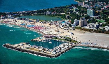 Asociaţiile patronale de pe litoral şi Delta Dunării solicită începerea şcolii pe 18 septembrie