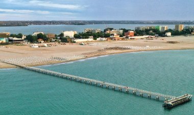 Grad de ocupare de circa 80 la sută în cele peste 40 de hoteluri din Mamaia deschise în minivacanţa de 1 Mai