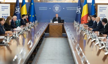 Ciucă: România nu-și mai permite să țină elevii departe de școală