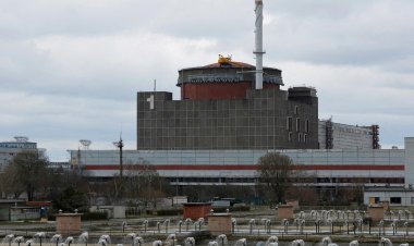 Baraj ucrainean distrus: Nu există un pericol nuclear imediat la centrala Zaporojie