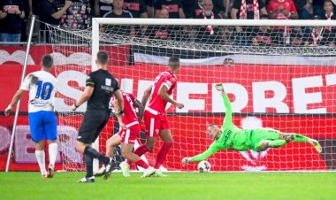 Dinamo, învinsă de Farul cu 2-0, la Bucureşti, în Superligă